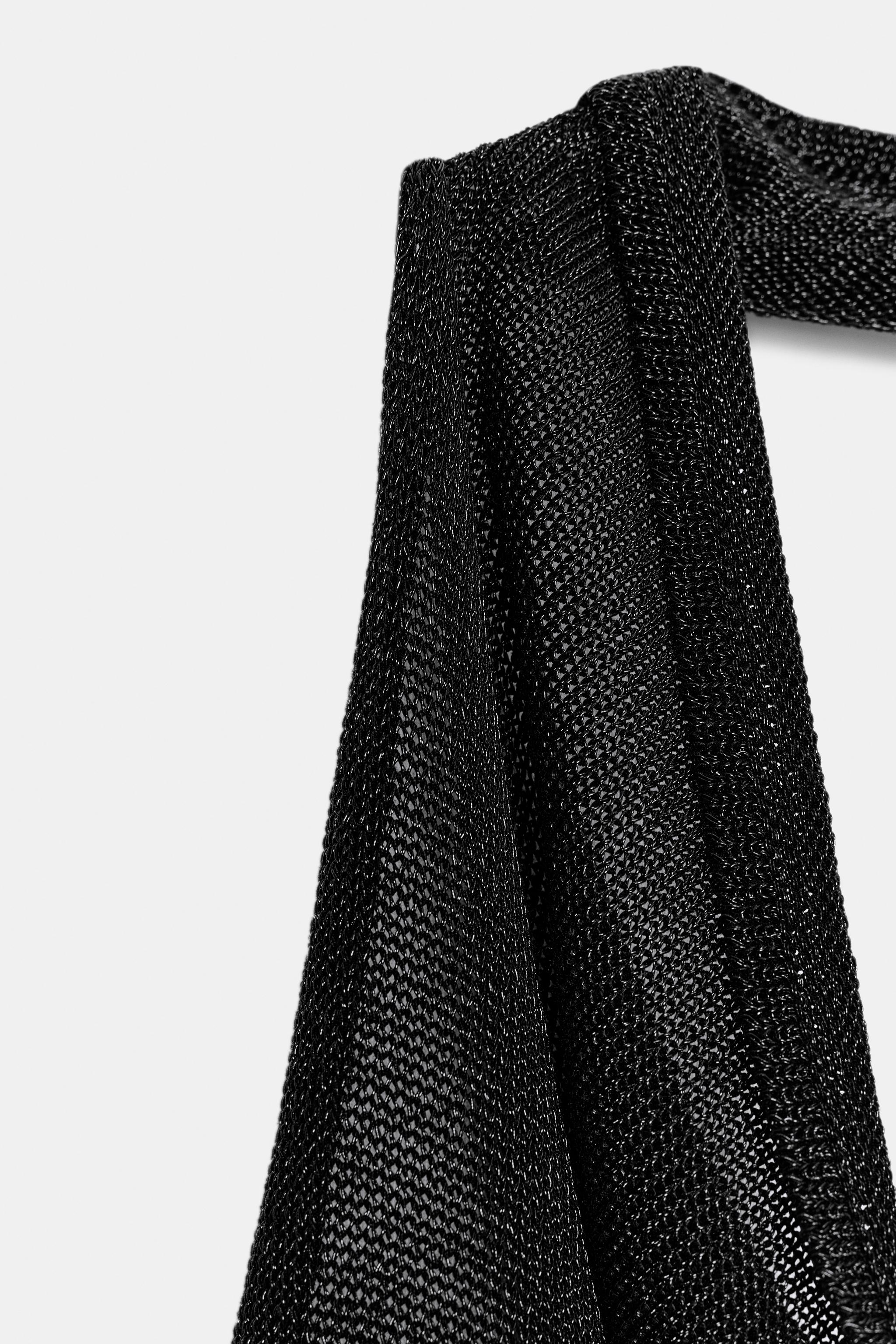 METALLIC THREAD HALTER KNIT TOP